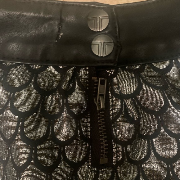 Girls Fish Scale Skirt - Picture 3 of 8